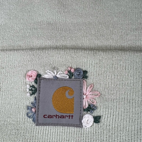 Hand embroidered carhartt beanie tender greens color - Picture 2 of 2